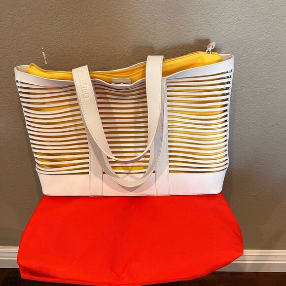 Claudia G White Travel Day Beach Tote Bag with removable - Picture 2 of 7